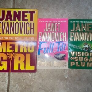 3-pack of Janet Evanovich novels